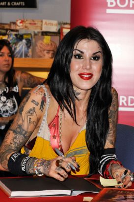 Kat Von D Finger Tattoos